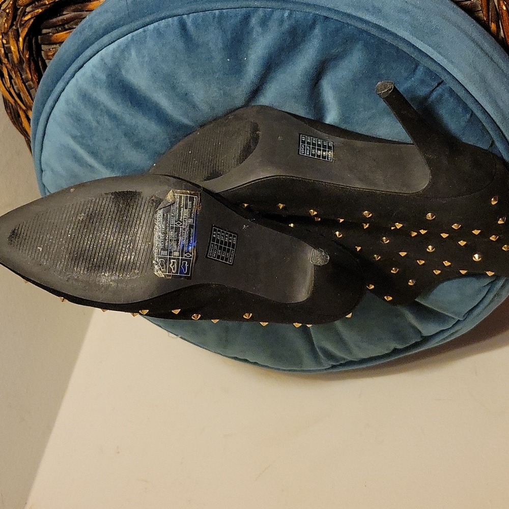 High heels - Picture 2 of 3